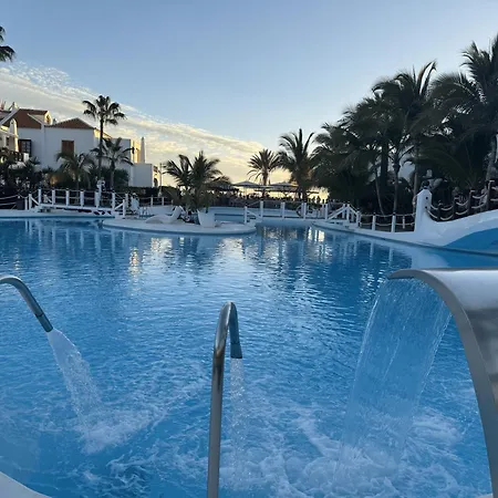 شقة Fantastic Duplex With Terrace, Pools, And Beach Access *